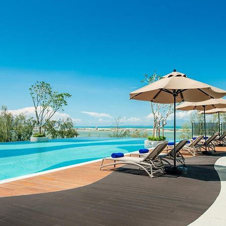 מלון ג'ורג' טאון Ascott Gurney Penang מראה חיצוני תמונה The swimming pool at the hotel