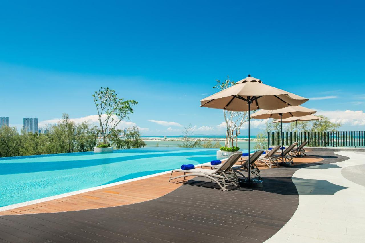 מלון ג'ורג' טאון Ascott Gurney Penang מראה חיצוני תמונה The swimming pool at the hotel