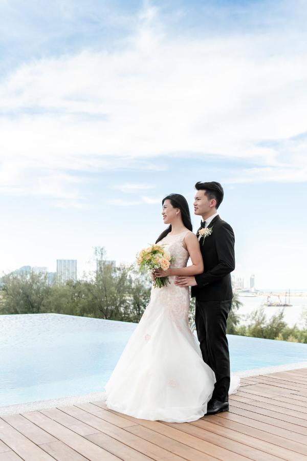 מלון ג'ורג' טאון Ascott Gurney Penang מראה חיצוני תמונה A Thai couple