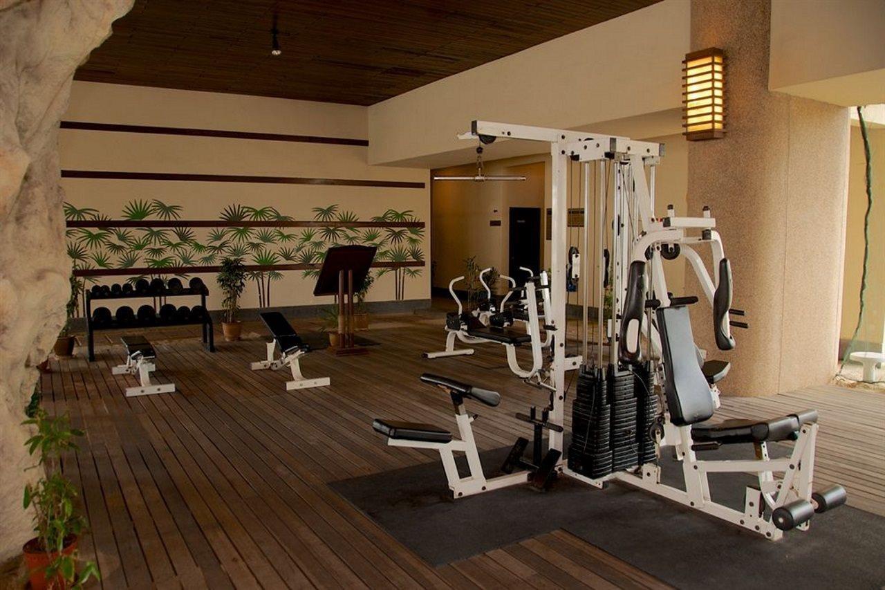 מלון ג'ורג' טאון Ascott Gurney Penang מראה חיצוני תמונה The gym at the Taj Bengal